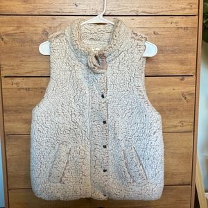 White and dusty rose Sherpa vest